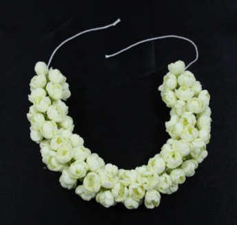 Jasmine Knotted Style