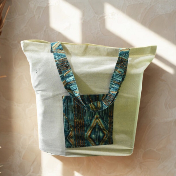 L Bottom Shopping bag with Pouch