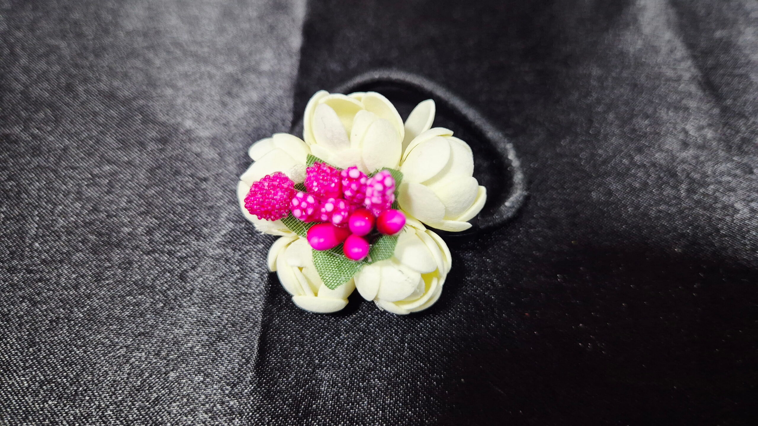 Jasmine Ponytail Holders Hair Elastic Rubber Bands Circle Shaped (2nos)